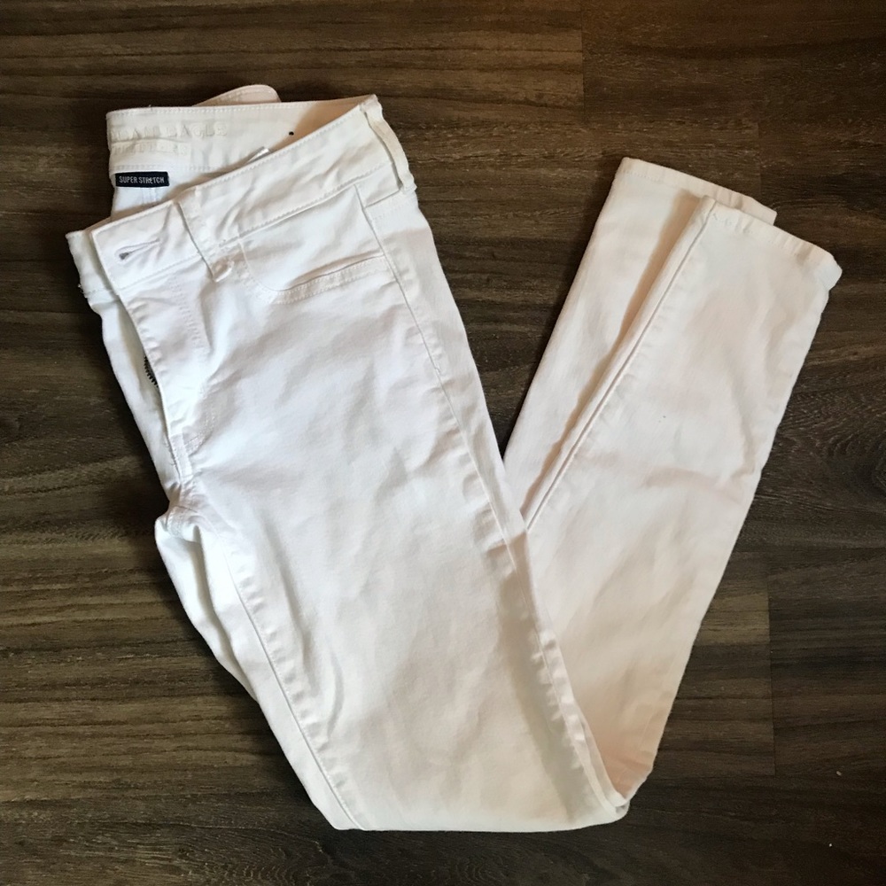 American Eagle White Jeans